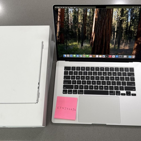 MacBook Air 2025 (M4) - 15 inch - Apple M4, Silver, 1 TB, 24 GB