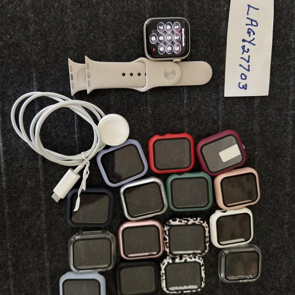 Apple Watch SE (2nd Gen) 40mm - Silver, A2722 - GPS, Aluminum