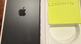 Mint
													Apple iPhone 15 Pro Max - Unlocked, Black, 256 GB, A2849, photo 3 of 17