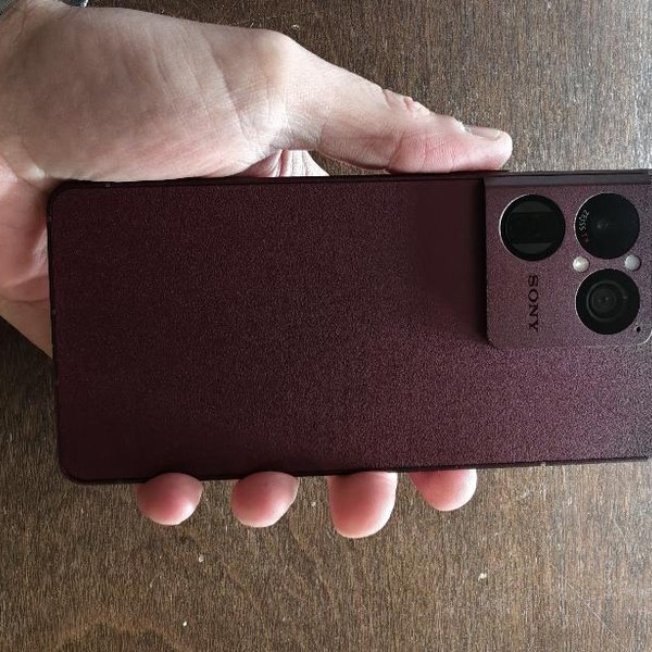 Sony Xperia 1 VIII - Unlocked Non-US, 256 GB, Red, 12 GB
