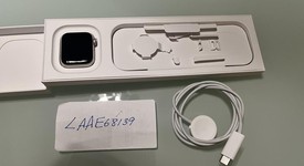 Mint
													Apple Watch SE 2nd Gen 40mm - Starlight, A2722 - GPS, Aluminum, photo 2 of 9