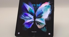 Good
													Samsung Galaxy Z Fold3 5G - Unlocked, Green, 256 GB, 12 GB, SM-F926U1, photo 4 of 4
