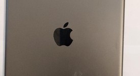 Good
													Apple iPad 9th Gen - Unlocked, Gray, 64 GB, A2603, photo 3 of 4