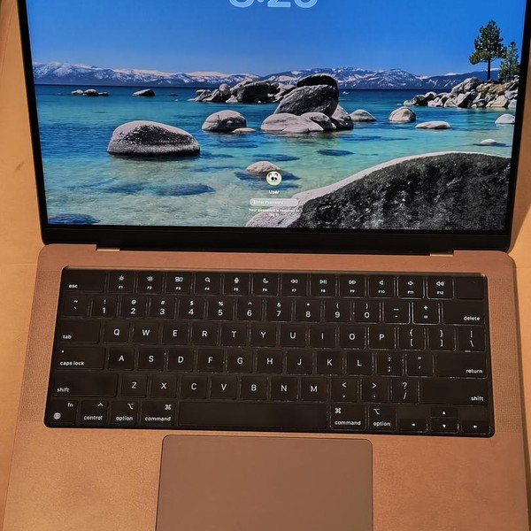 MacBook Pro 2023 - 14 inch - 512 GB, Gray, 16 GB, Apple M2 Pro 10-core