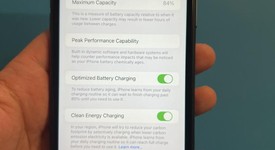 Mint
													Apple iPhone 11 - Unlocked, Black, 64 GB, A2111, photo 3 of 11