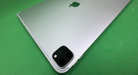 Mint
													Apple iPad Pro 12.9" 5th Gen 2021 - Unlocked, Silver, 512 GB, photo 4 of 9