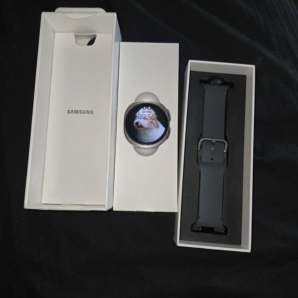 Samsung Galaxy Watch8 - Wi-Fi, Graphite, SM-L330, 44mm