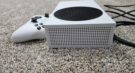 Mint
													Xbox Series S (2020) - Robot White, 1 TB, photo 3 of 5