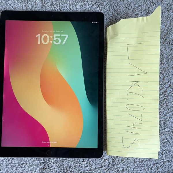 Apple iPad Pro 12.9 inch (2nd Gen) - Wi-Fi, 512 GB, Gray
