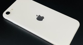 Mint
													Apple iPhone SE 2nd Gen 2020 - Unlocked, White, 64 GB, A2275, photo 1 of 4