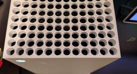 Mint
													Xbox Series X (2020) - Robot White, 1 TB, All-Digital, photo 3 of 9