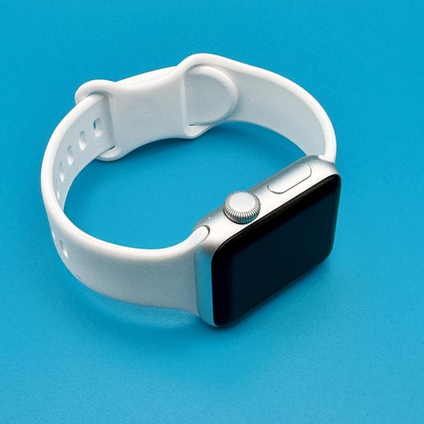 Apple Watch Series 3 38mm - Silver, A1858, Aluminum - GPS