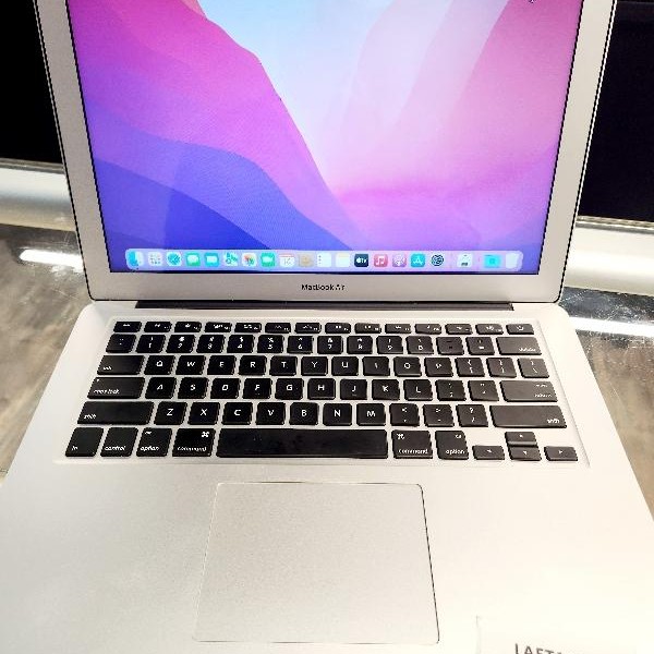MacBook Air 2017 - 13 inch - 128 GB, Silver, 8 GB, Intel Core i5