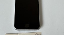Good
													Apple iPhone SE 1st Gen 2016 - Unlocked, Grey, 16 GB, A1662, photo 2 of 7