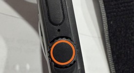 Mint
													Apple Watch Ultra 3 49mm - Unlocked, Black, A3281, photo 4 of 5