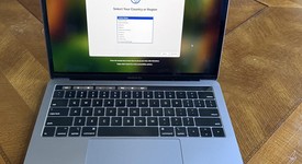 Good
													MacBook Pro 2018 (With Touch Bar) - 13" - I5, Silver, 512 GB, 8 GB, photo 4 of 11