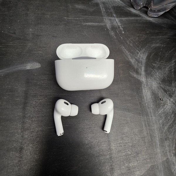 Apple AirPods Pro 2 - USB-C