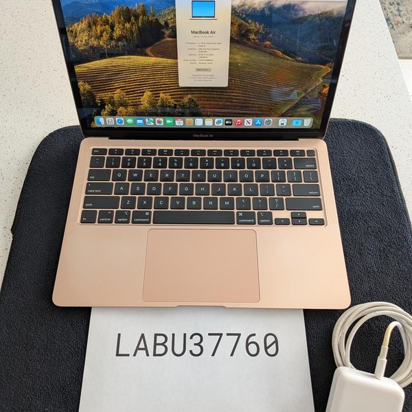 MacBook Air 2020 - 13 inch - 256 GB, Gold, 8 GB, Intel Core i3