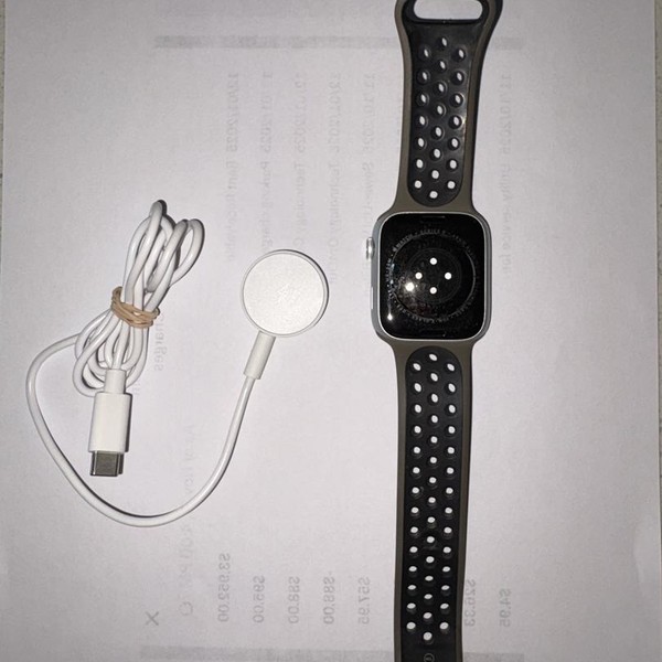 Apple Watch Series 8 45mm - Unlocked, Silver, A2774 - Cellular, Aluminum