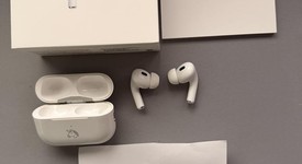 Used
													Apple AirPods Pro 2 - Lightning, photo 2 of 9