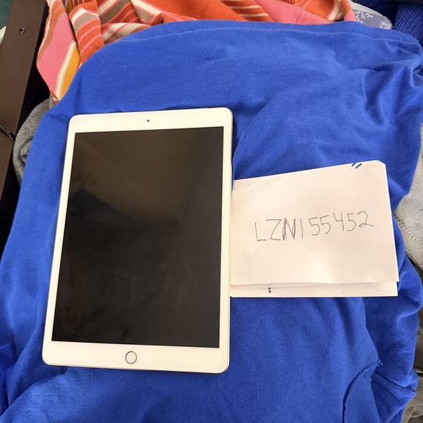 Apple iPad 8th Gen - T-Mobile, 32 GB, Gold, A2428