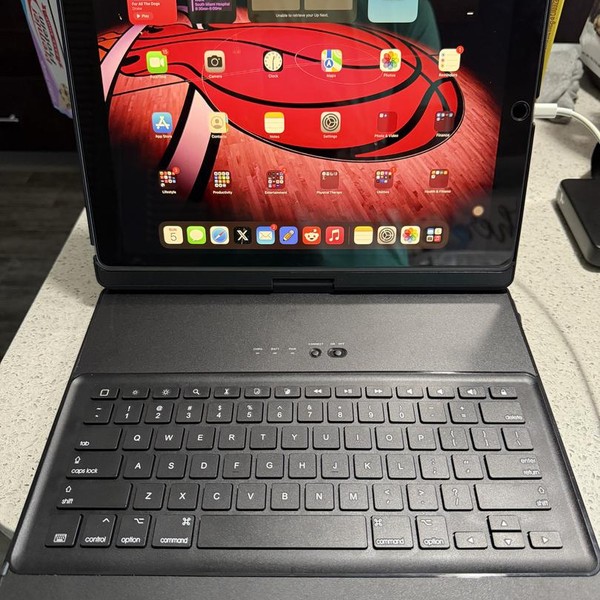 Apple iPad Pro 12.9 inch 2nd Gen 2017 - Wi-Fi, 256 GB, Gray