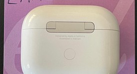 Used
													Apple AirPods 3rd Gen - MagSafe Case, photo 3 of 5