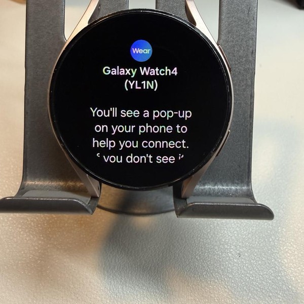 Samsung Galaxy Watch4 - Wi-Fi, Gold, 40mm