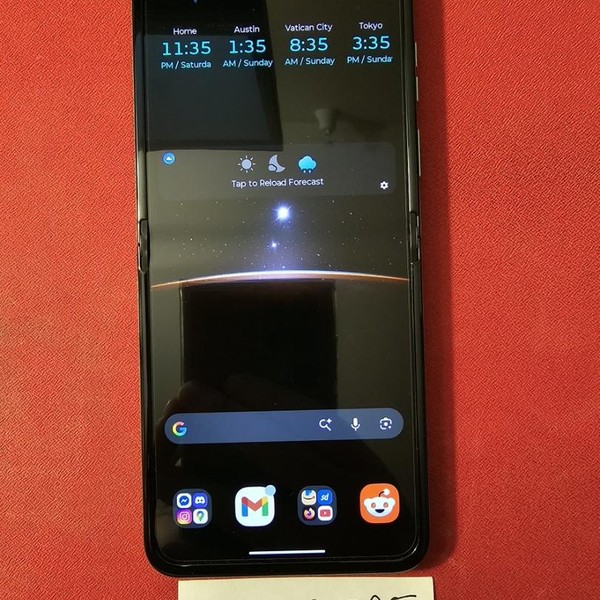 Motorola Razr (2025) - Unlocked, 256 GB, Green, 8 GB