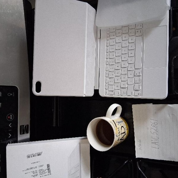 Apple Magic Keyboard for iPad Air - White, 11-inch (M3)