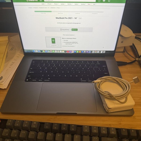 MacBook Pro 2021 - 16 inch - 512 GB, Gray, 16 GB, Apple M1 Pro 10-core