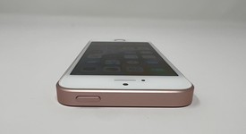 Mint
													Apple iPhone SE 1st Gen 2016 - Unlocked, Rose Gold, 64 GB, A1662, photo 4 of 7