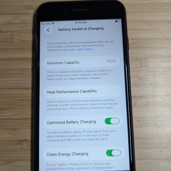 Apple iPhone SE 3rd Gen 2022 - Unlocked, 64 GB, Midnight, A2595