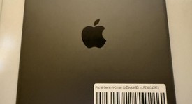 Good
													Apple iPad 8th Gen - Unlocked, Gray, 32 GB, A2428, photo 4 of 4