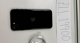 Mint
													Apple iPhone SE 3rd Gen 2022 - Unlocked, Midnight, 64 GB, A2595, photo 2 of 7