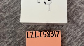New
													Apple AirPods 3rd Gen - MagSafe Case, photo 1 of 2