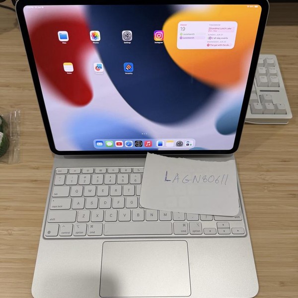 Apple iPad Pro 13 inch (M4) 2024 - Wi-Fi, 512 GB, Silver, 8 GB, A2925, Standard Glass