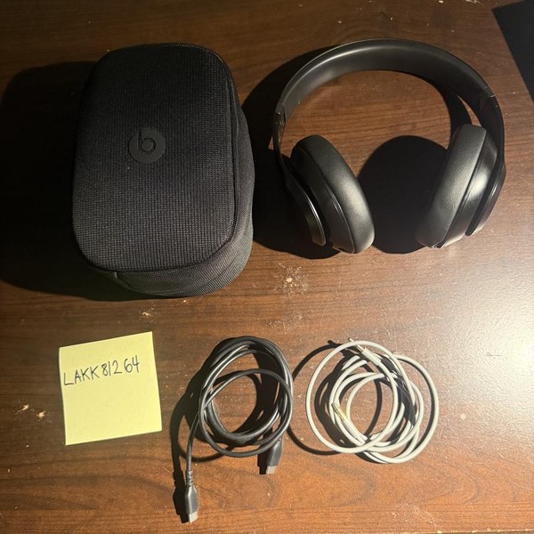 Beats Studio Pro - Black