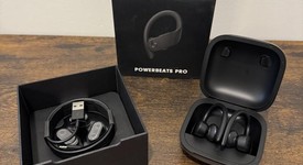 Used
													Beats Powerbeats Pro - Black, photo 1 of 17