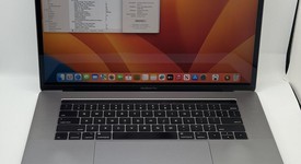 Good
													MacBook Pro 2017 (With Touch Bar) - 15" - I7, Gray, 256 GB, 16 GB, photo 2 of 11