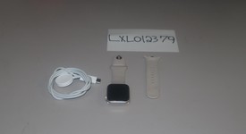 Mint
													Apple Watch SE 2nd Gen 40mm - Unlocked, Silver, A2726 - Cellular, Aluminum, photo 4 of 6