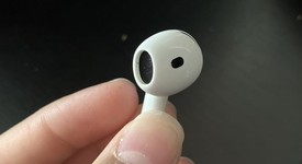 Used
													Apple AirPods 4th Gen - Active Noise Cancellation, photo 5 of 7
