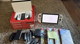 Mint
													Nintendo Switch - OLED - White, 64 GB, photo 1 of 7