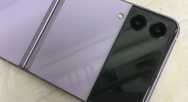 Good
													Samsung Galaxy Z Flip3 5G - T-Mobile, Lavender, 128 GB, 8 GB, SM-F711U, photo 2 of 7