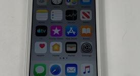 Mint
													Apple iPod Touch 6th Gen - Wi-Fi, Silver, 16 GB, photo 1 of 7