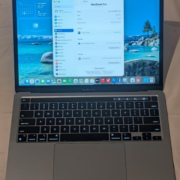 MacBook Pro 2020 - 13 inch - 256 GB, Gray, 8 GB, Apple M1