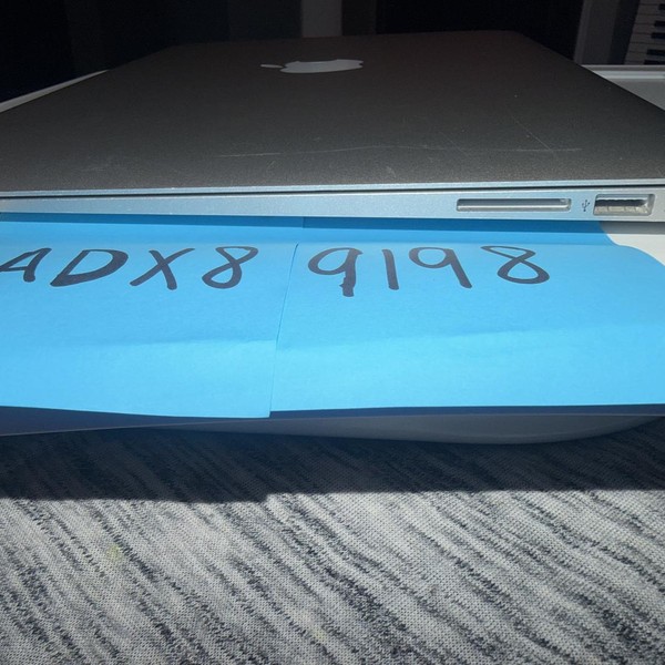 MacBook Air 2017 - 13 inch - 128 GB, Silver, 8 GB, Intel Core i5