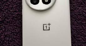 Mint
													OnePlus 13 - Unlocked, Arctic Dawn, 512 GB, 16 GB, photo 2 of 9