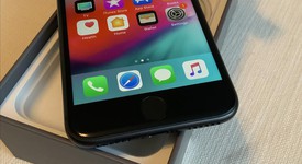 Mint
													Apple iPhone 8 - Unlocked, Gray, 64 GB, A1863, photo 4 of 7