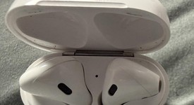 Used
													Apple AirPods 2nd Gen - Lightning Case, photo 3 of 14